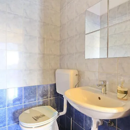 New! Gabriella 4+2, Privlaka Apartment *