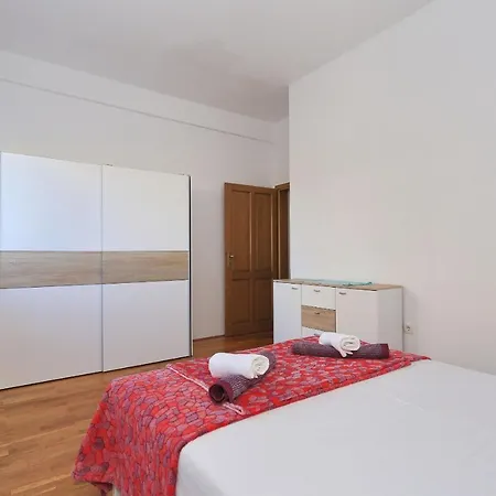 Apartment New! Gabriella 4+2, Privlaka