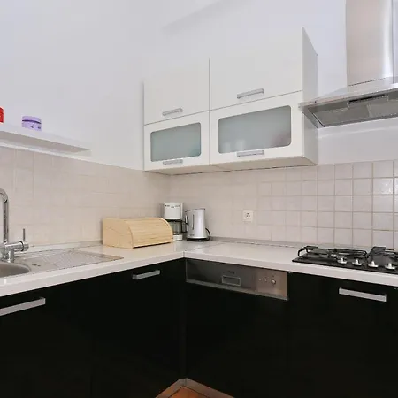 New! Gabriella 4+2, Privlaka *